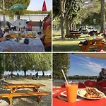Grand En Bois Climatise Avec Vue Sur Le * Saramon