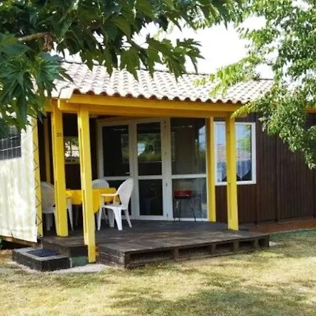 Grand En Bois Climatise Avec Vue Sur Le Prázdninový dům Saramon