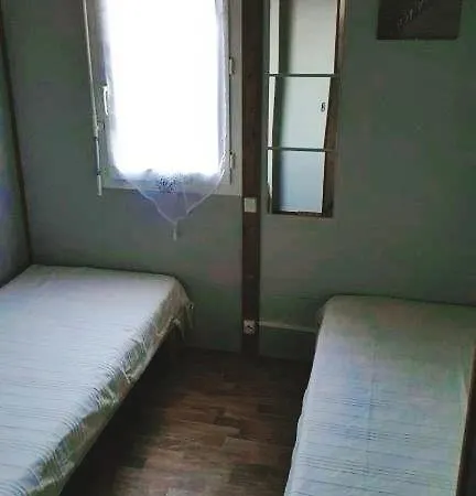 Grand Chalet En Bois Climatise Avec Vue Sur Le Lac